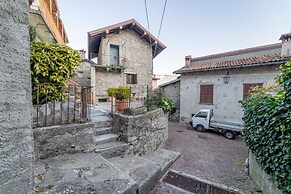 Petra Apartment in Civenna