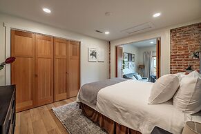 Bavarian Lodge Suites