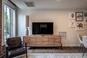 Bavarian Lodge Suites