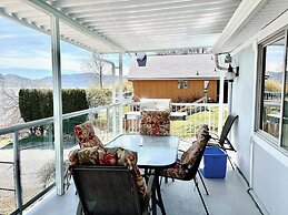 Peachland Beach Resort