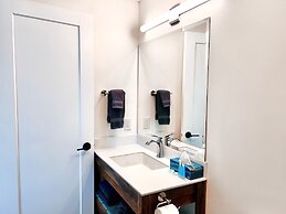 Peachland Beach Resort