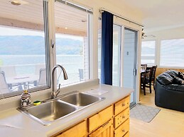 Peachland Beach Resort