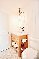 Peachland Beach Resort