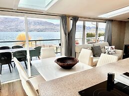 Peachland Beach Resort