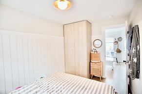 Peachland Beach Resort