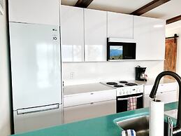 Peachland Beach Resort