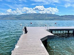 Peachland Beach Resort