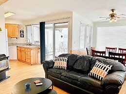 Peachland Beach Resort