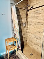 Peachland Beach Resort