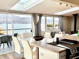 Peachland Beach Resort