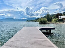 Peachland Beach Resort
