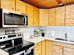 Peachland Beach Resort