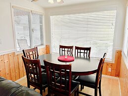 Peachland Beach Resort