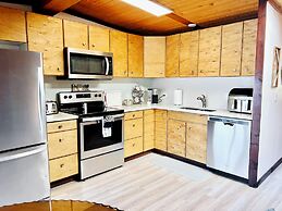 Peachland Beach Resort