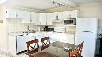 Peachland Beach Resort