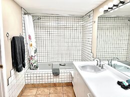 Peachland Beach Resort