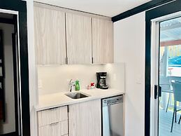 Peachland Beach Resort