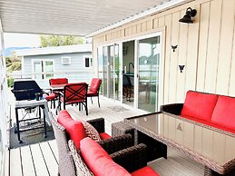 Peachland Beach Resort