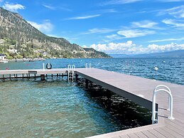 Peachland Beach Resort