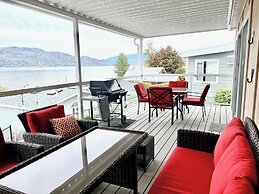 Peachland Beach Resort