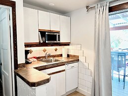 Peachland Beach Resort