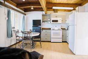 Peachland Beach Resort