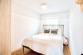 Peachland Beach Resort