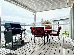 Peachland Beach Resort