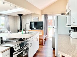 Peachland Beach Resort