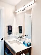 Peachland Beach Resort