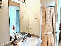 Peachland Beach Resort