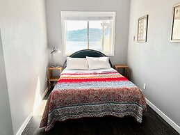 Peachland Beach Resort