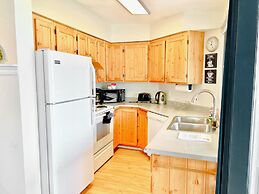 Peachland Beach Resort