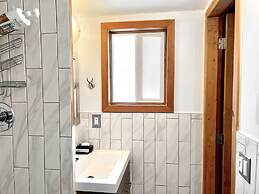 Peachland Beach Resort