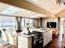 Peachland Beach Resort