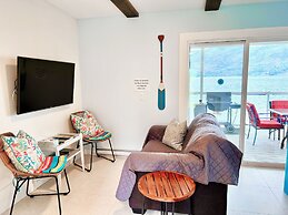 Peachland Beach Resort