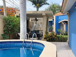 Casa Sol y Luna with pool in merida