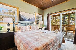 Luxe Mountain Pool Escape by Ghosal Luxury Lodging