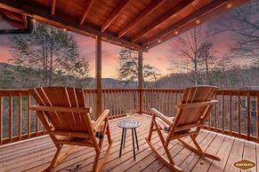 Luxe Mountain Pool Escape by Ghosal Luxury Lodging