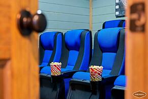 Luxe Mountain Pool Escape by Ghosal Luxury Lodging