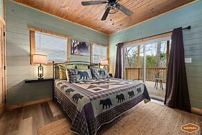 Luxe Mountain Pool Escape by Ghosal Luxury Lodging