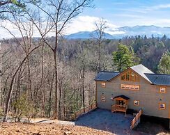 Luxe Mountain Pool Escape by Ghosal Luxury Lodging