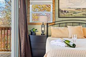 Luxe Mountain Pool Escape by Ghosal Luxury Lodging