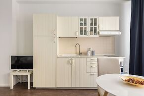 Largo Molina Studio III