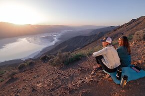 Stovepipe Wells Village Hotel