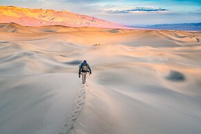 Stovepipe Wells Village Hotel