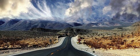 Stovepipe Wells Village Hotel