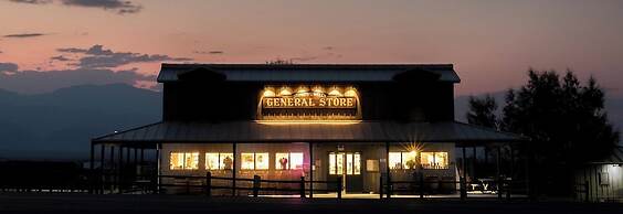 Stovepipe Wells Village Hotel