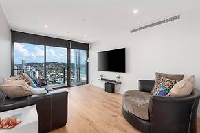 Luxury 3 Bedroom Ocean View Apartment