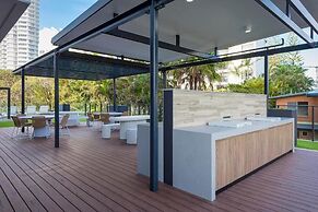 Luxury 3 Bedroom Ocean View Apartment